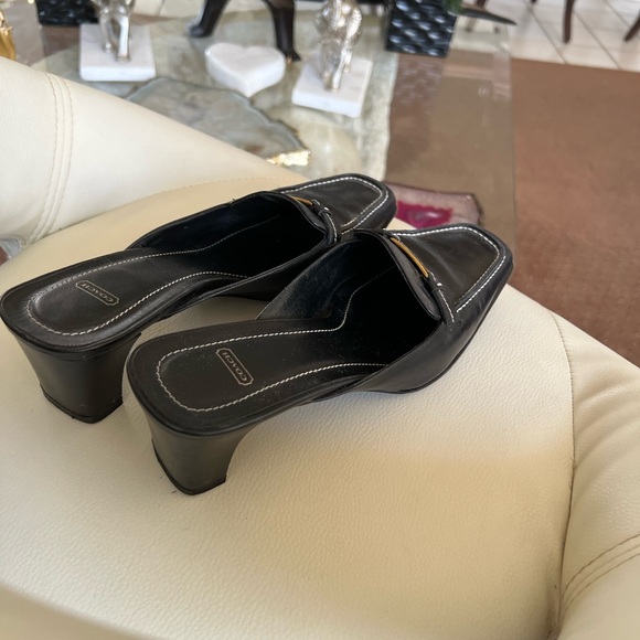 7B Coach Nina black leather mules with gold hardware - Picture 7 of 9